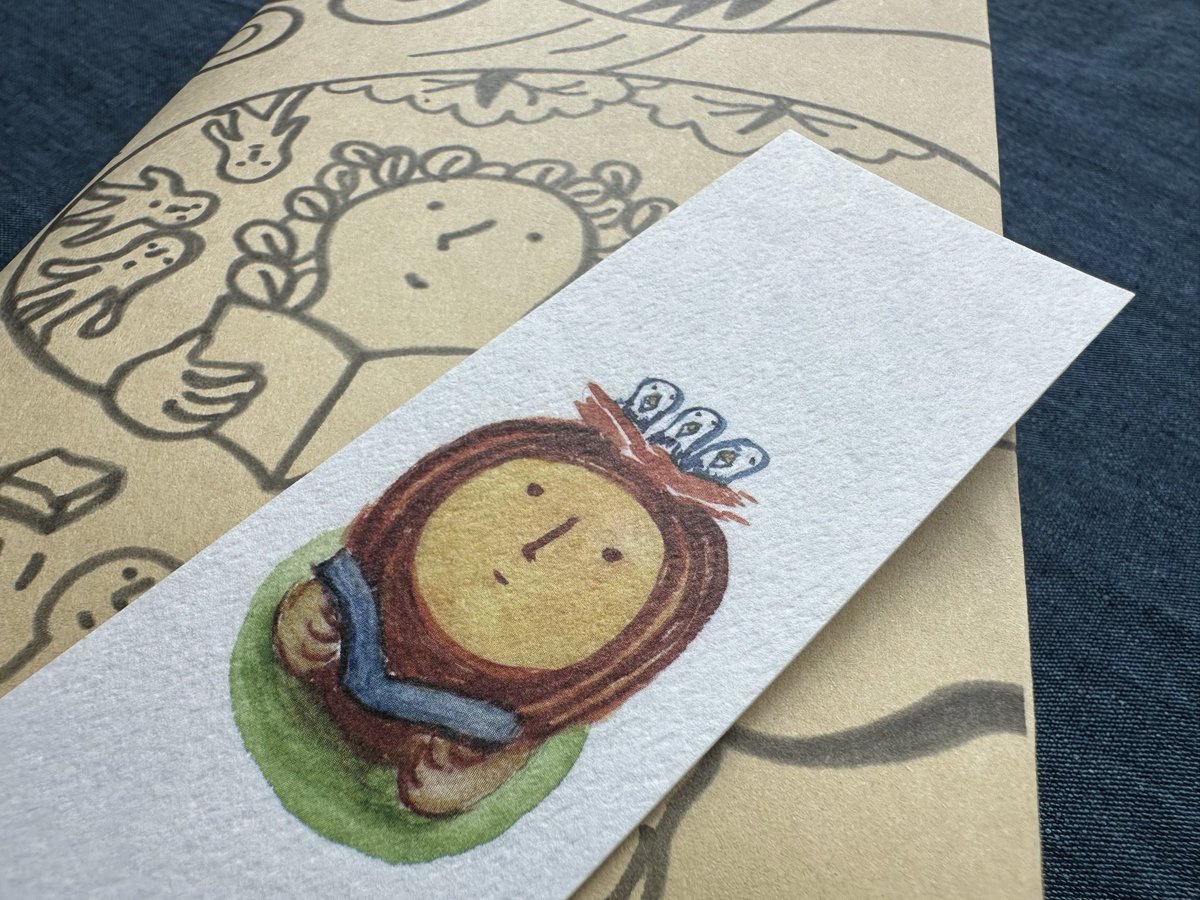 ウェブ古書店うみつばめです。

本棚の本が旅立つ。

ブックカバーをかけた。
栞を添えた。

本とお客様とご縁に感謝。

kaiensha.stores.jp

#本　#読書　#古書店うみつばめ