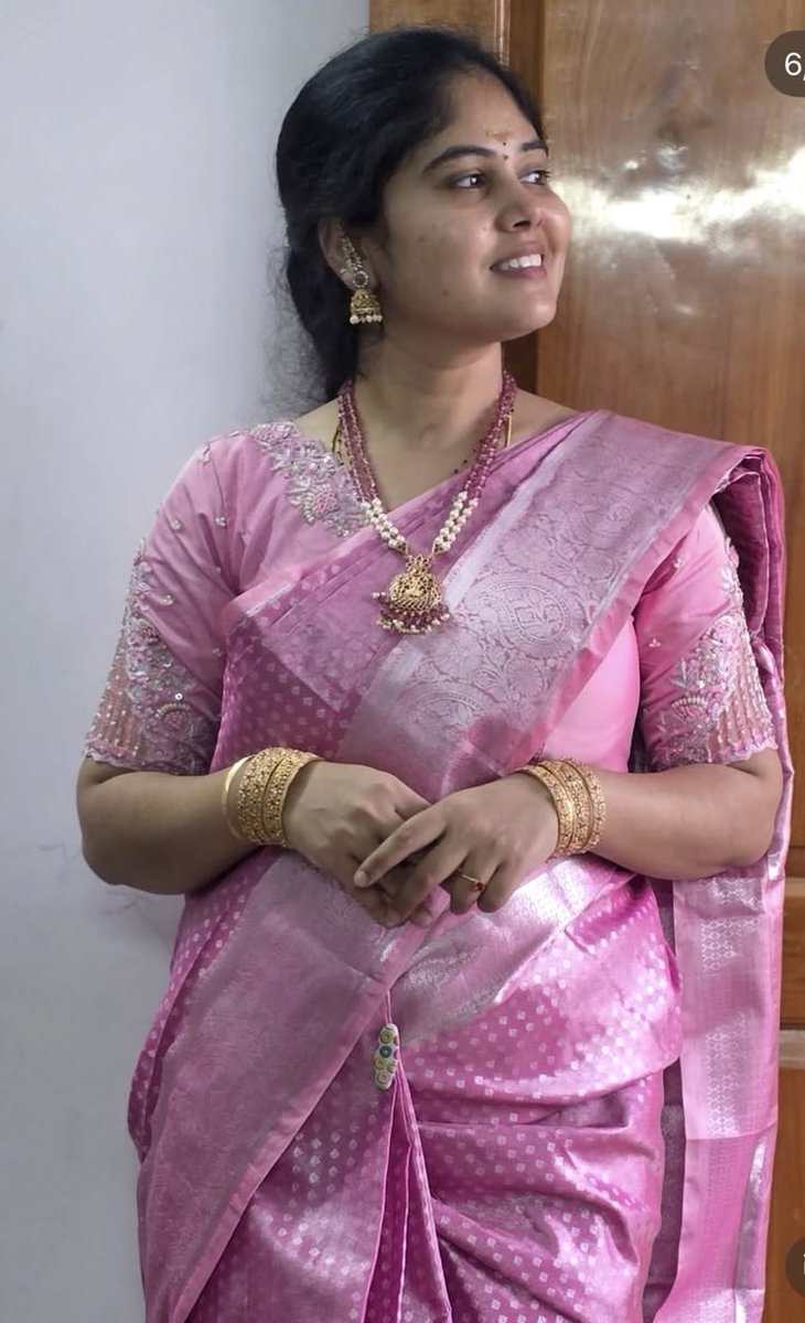 Sri_ranjanii's tweet photo. இவ ஓக்குர வீடியோ வேணும்னா Rt பன்னிட்டு Telegram வாங்க https://t.co/cXjwZIBXl1