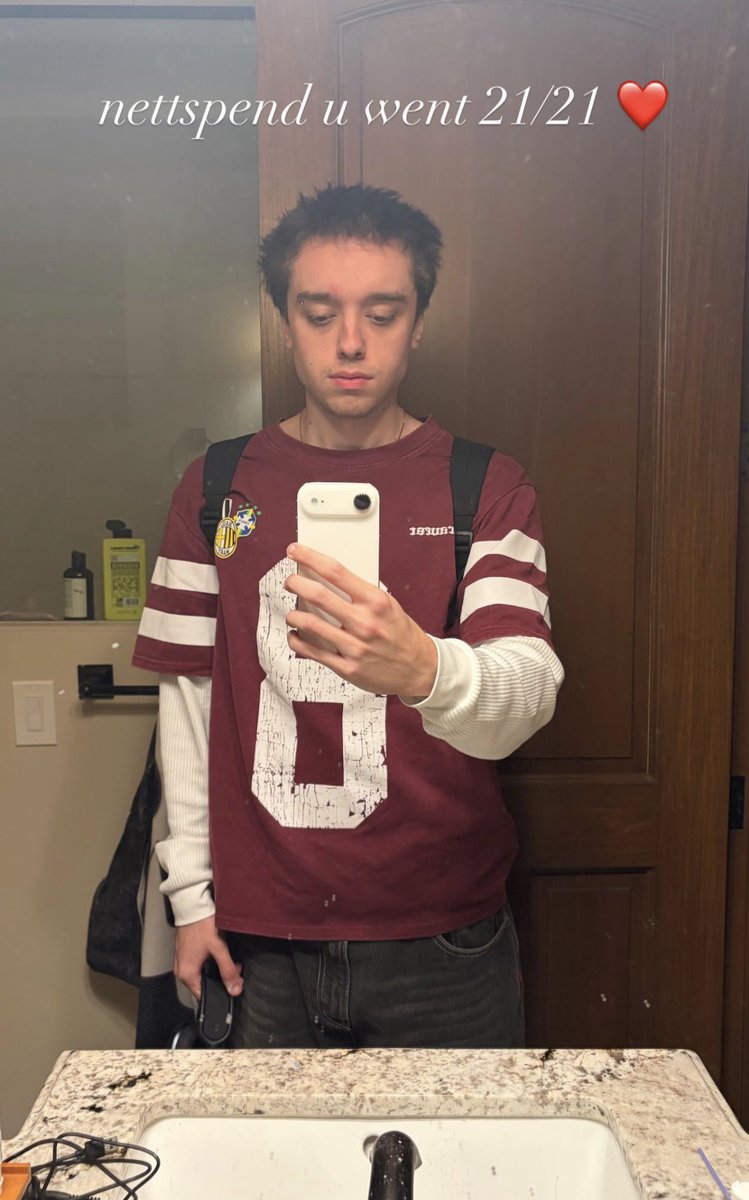 Laiys updates tweet media