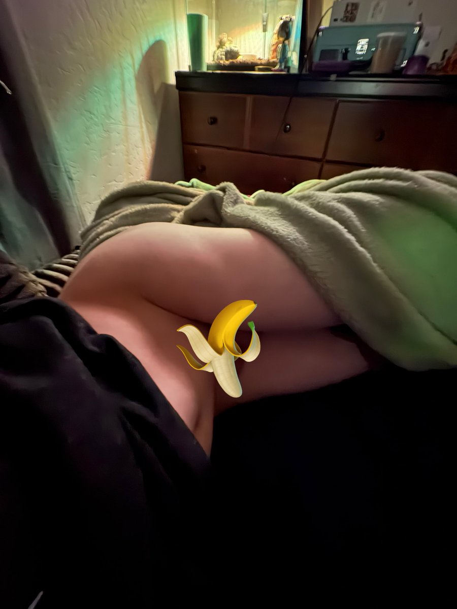 Bymkix's tweet photo. Shame nobody’s in bed with me (OF coming soon) #femboy #nsfw (can other femboys hmu) https://t.co/kQHn2q27ez