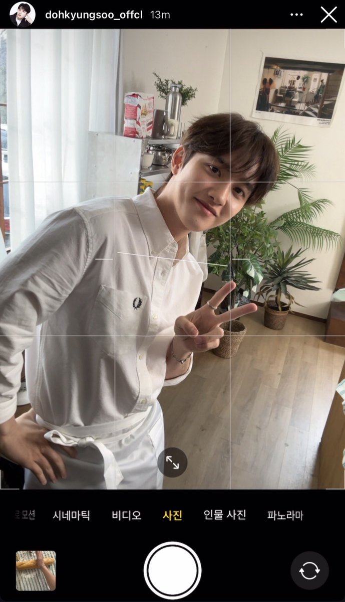 _IMBOWVYBD's tweet photo. มึง….ไอจีไม่แจ้งเตือนให้กูเข้าไปดูความหล่อของคยองซูเลย อีเหี้ยยยยหล่อมากกกกกก ผมสีอ่อน ผมยาวเหมือนพระเอกฟิคสุดๆค่ะคุณเชฟ!!!!!!  หายหน้าจากจอไปแค่ไม่กี่วัน กลับมาออนแอร์อีกครั้งนี้คุรเป็นใครกัน ทำไมทำให้ฉันใจเต้นอีกแล้วนะกรี้ดดดดด 

#도경수 #디오 #DO(D.O.) #DOHKYUNGSOO @DOHKYUNGSOO_X