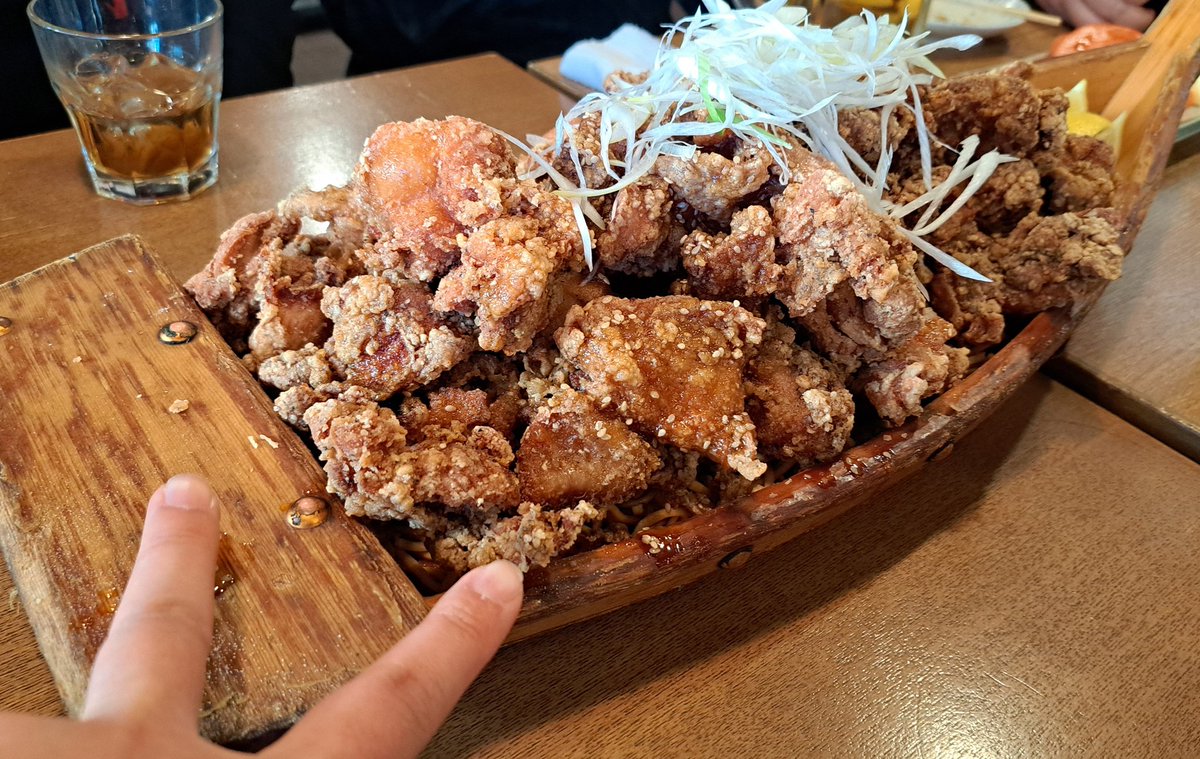 打ち上げのちばちゃん、バカデカメニューを色々頼んでも3kいかないのはバグすぎるし美味い