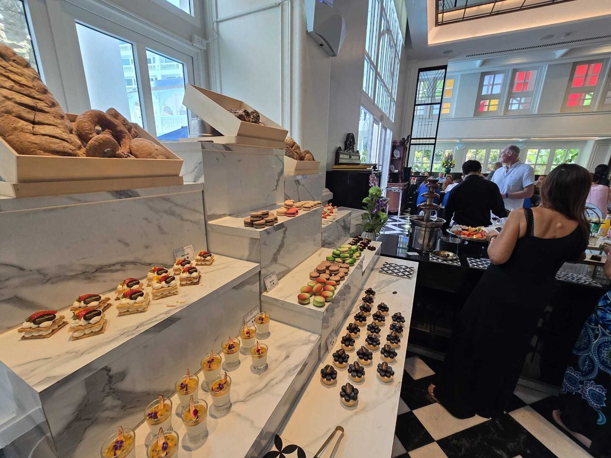 Dernier Sunday Brunch de la saison de l’Amicale Francophone Andaman hier au Mövenpick Myth Hotel Patong Phuket à Phuket 🇹🇭

🍽 buffet gastronomique
☀️ cadre exceptionnel
🤝 communauté francophone

#Phuket #AFA #Francophones #Evisathai