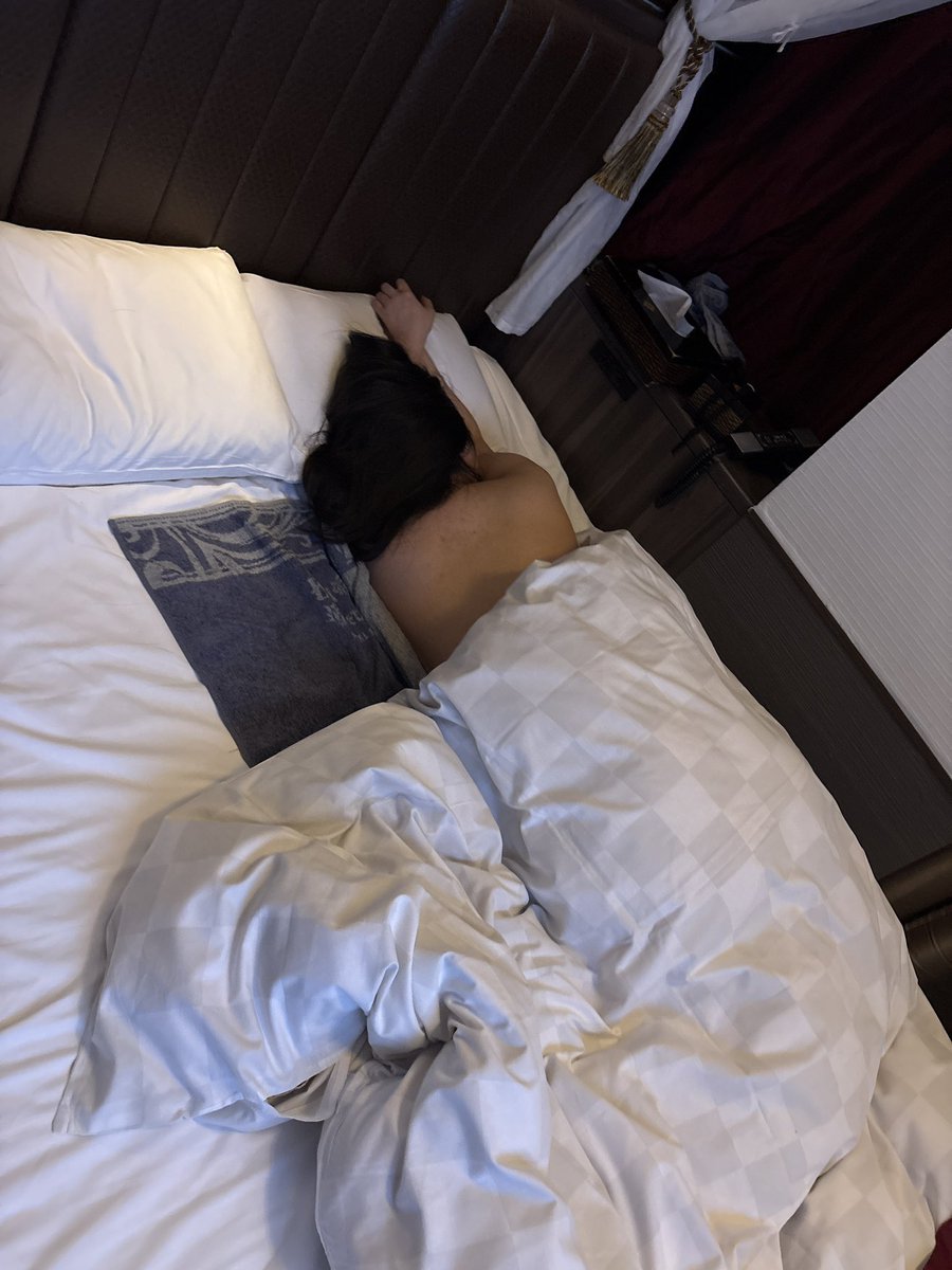 SosoMotivated's tweet photo. 事後に気持ち良く寝ています💤 https://t.co/LAZVwLS9jI