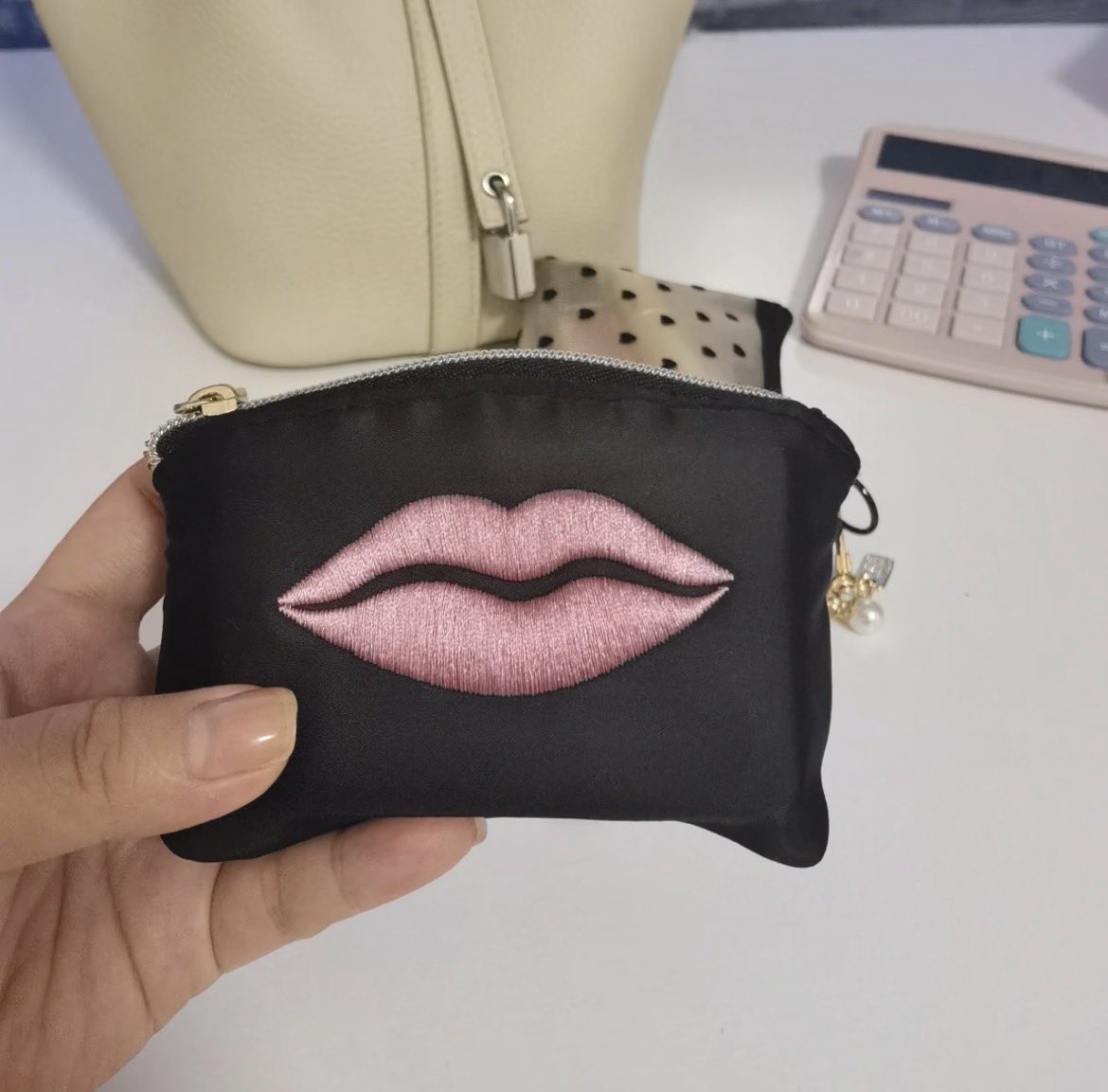 pausunguu's tweet photo. cute mini pouch
https://t.co/NjCqPZ5c2k https://t.co/l6Xu7jCs9S
