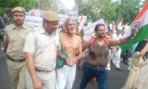 Ranbir_Crpf's tweet photo. नक्सलवाद से दिन रात लोहा लेते अर्ध सैनिकों के पेंशन पुनर्वास व पदोन्नति के लिए आइए मिलकर आवाज उठाएं
@RahulGandhi
@SanjayAzadSln
@DeependerSHooda
@H_D_Devegowda
@RahulKaswanMP
@supriya_sule
@rautsanjay61
@BhimArmyChief
@shaktisinhgohil
@hanumanbeniwal
#Save_CAPF
#OPS4CAPF
#OGAS4CAPF