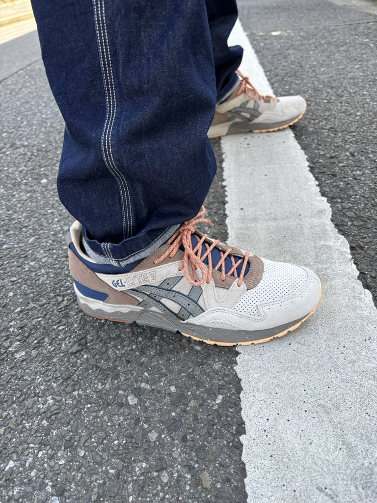 eiji_ihara's tweet photo. 今日のASICSTIGER
GEL-LYTE Ⅴ “Retro Trail Pack” “Concrete”
#今日のASICSTIGER #asicssportstyle #asicstiger #gellyte5 #gellyte5沼 https://t.co/aXyWh4EqtW