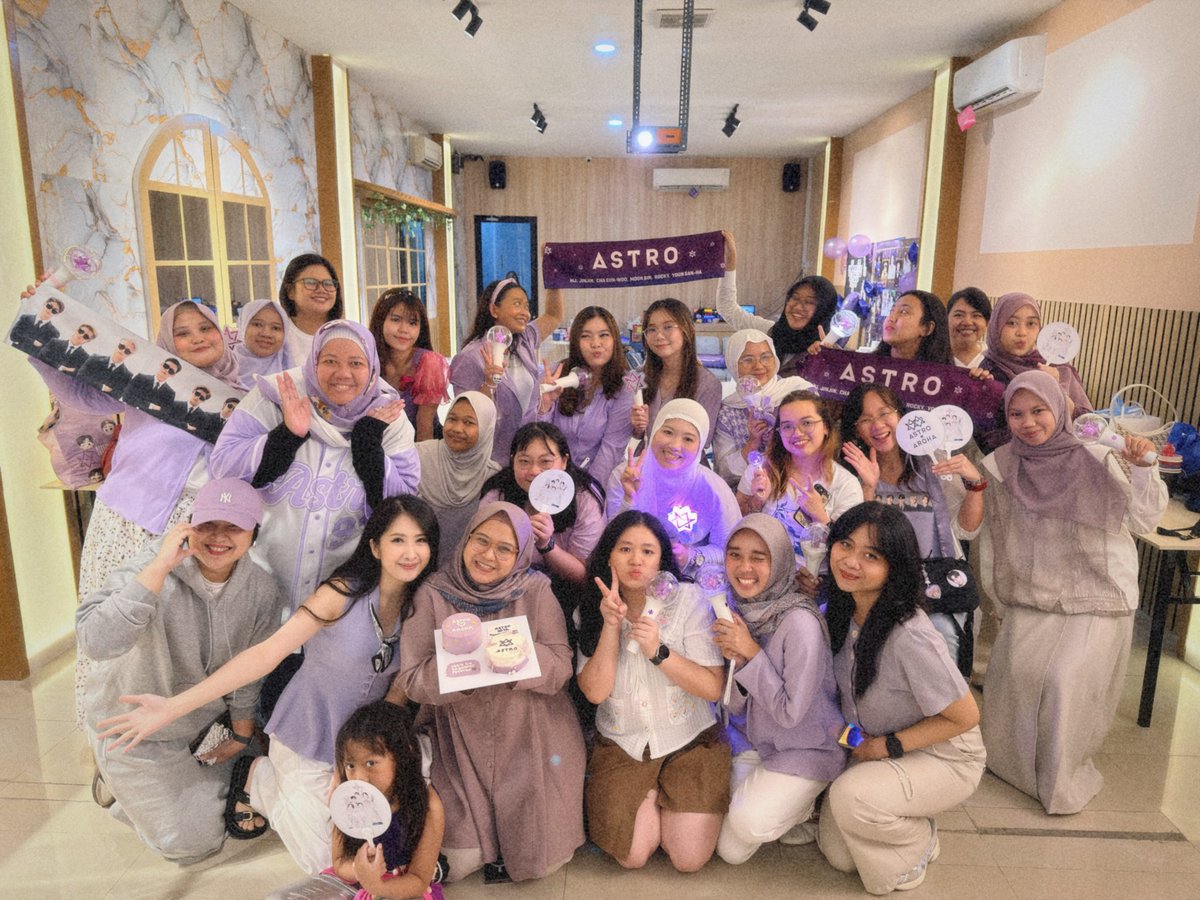 momo kpop shop ฅ^•ﻌ•^ฅ♡ tweet media