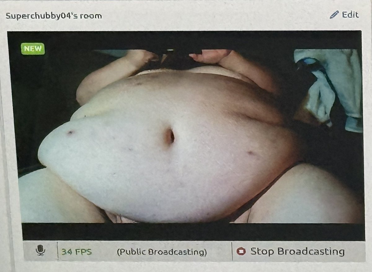 SuperChubby04's tweet photo. Live right now https://t.co/QoNv7SdjQf