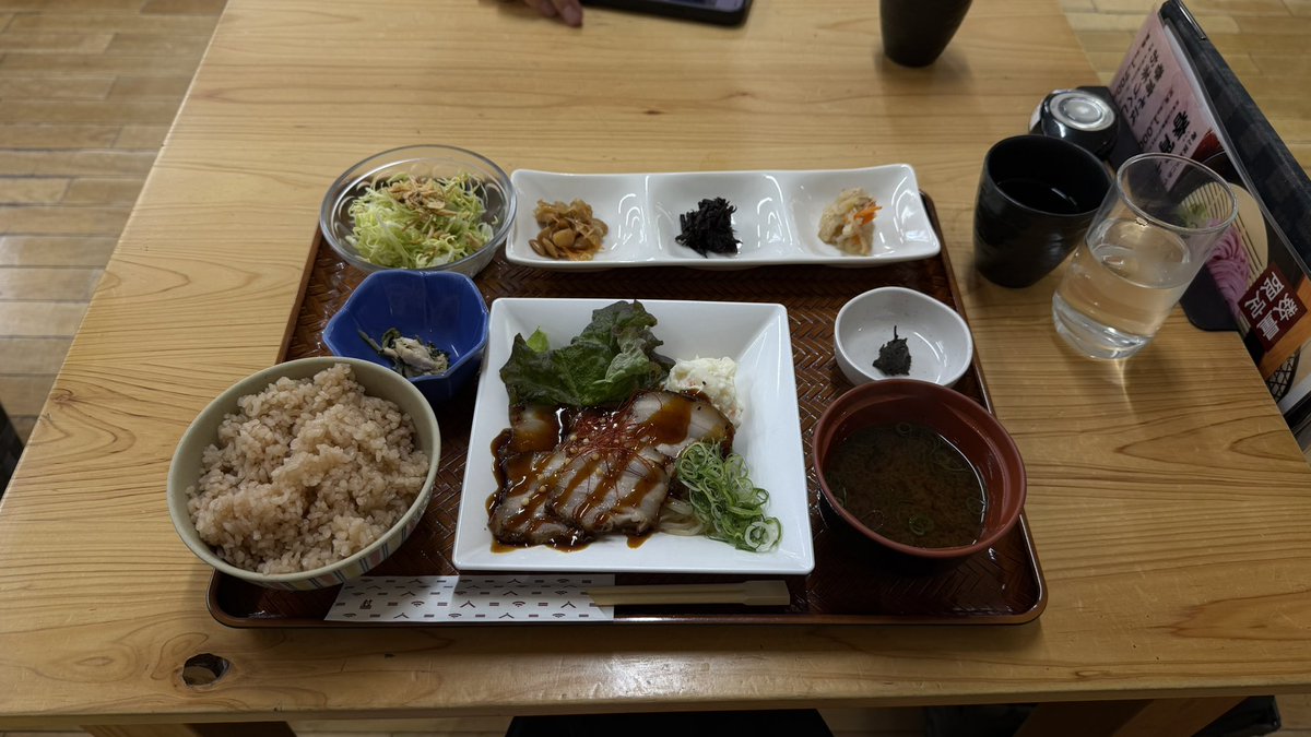 3O2uh's tweet photo. https://t.co/RmYdp7cZBC