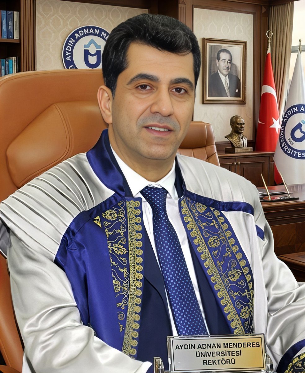 Vatandaşın "hasta bakılmıyor" şikayeti üzerine Aydın Adnan Menderes Üniversitesi Rektörü "Osman Selçuk ALDEMİR" kıyafetini değiştirip, bir hasta gibi Kuşadası Diş Polikliniği'ne gidip muayene olmak istedi.
Ellerinde sigaralar ile personelden "hasta bakmıyoruz" cevabı alınca