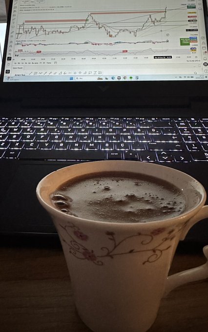 ThomasT26201's tweet photo. Evlat kahvesi 🥰 
#alieren ❤️ https://t.co/kVimnKsaym