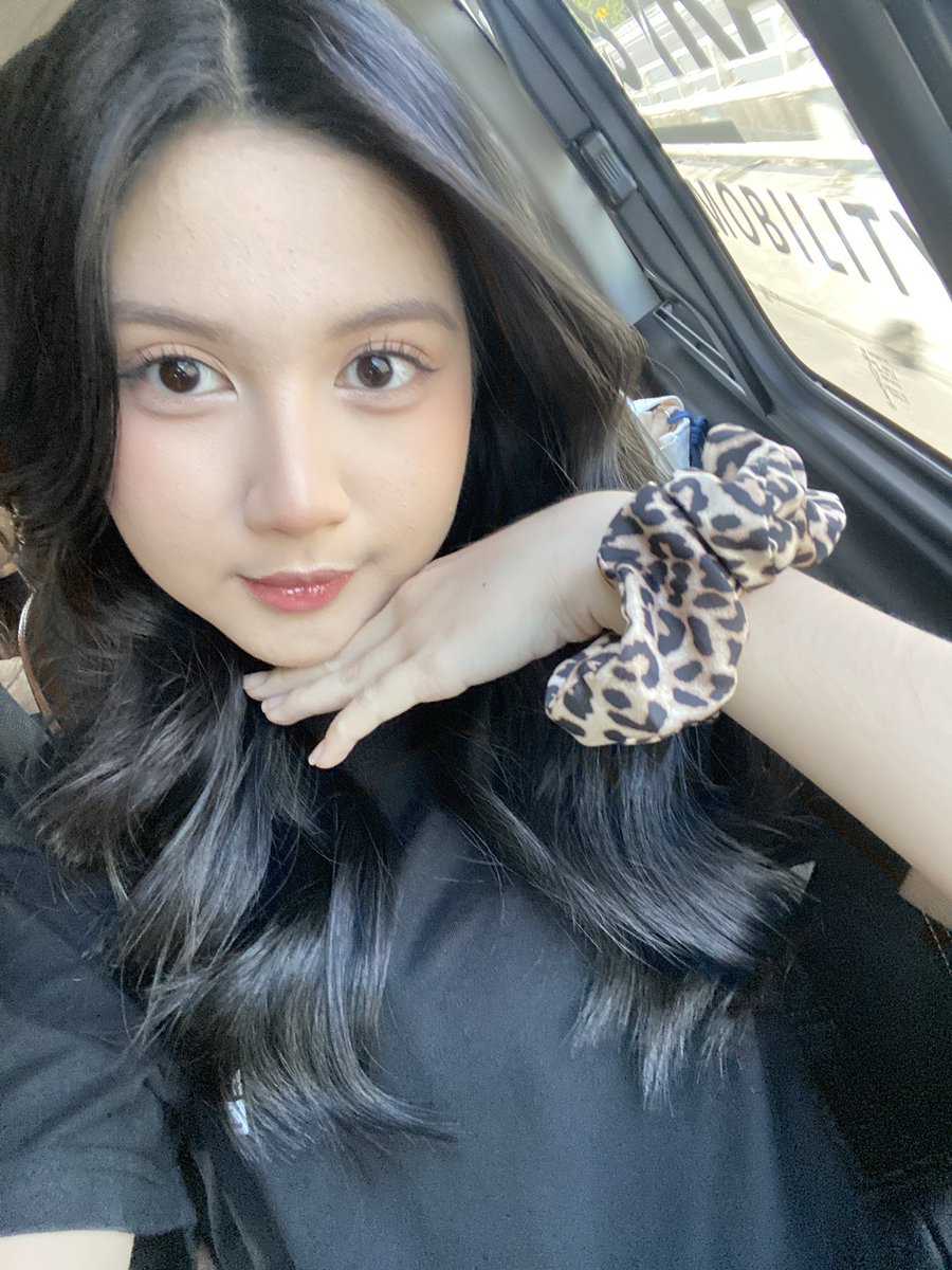 AR_AnindyaJKT48's tweet photo. selamat hari #seNIN kaaakaaakkkk!! 🫶 https://t.co/MawJ2HsbGW