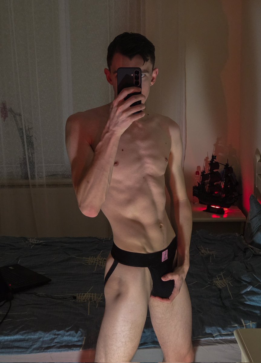 Олег tweet media