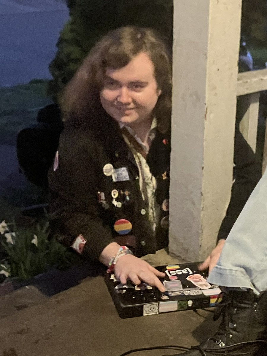 Katherine Radical tweet media