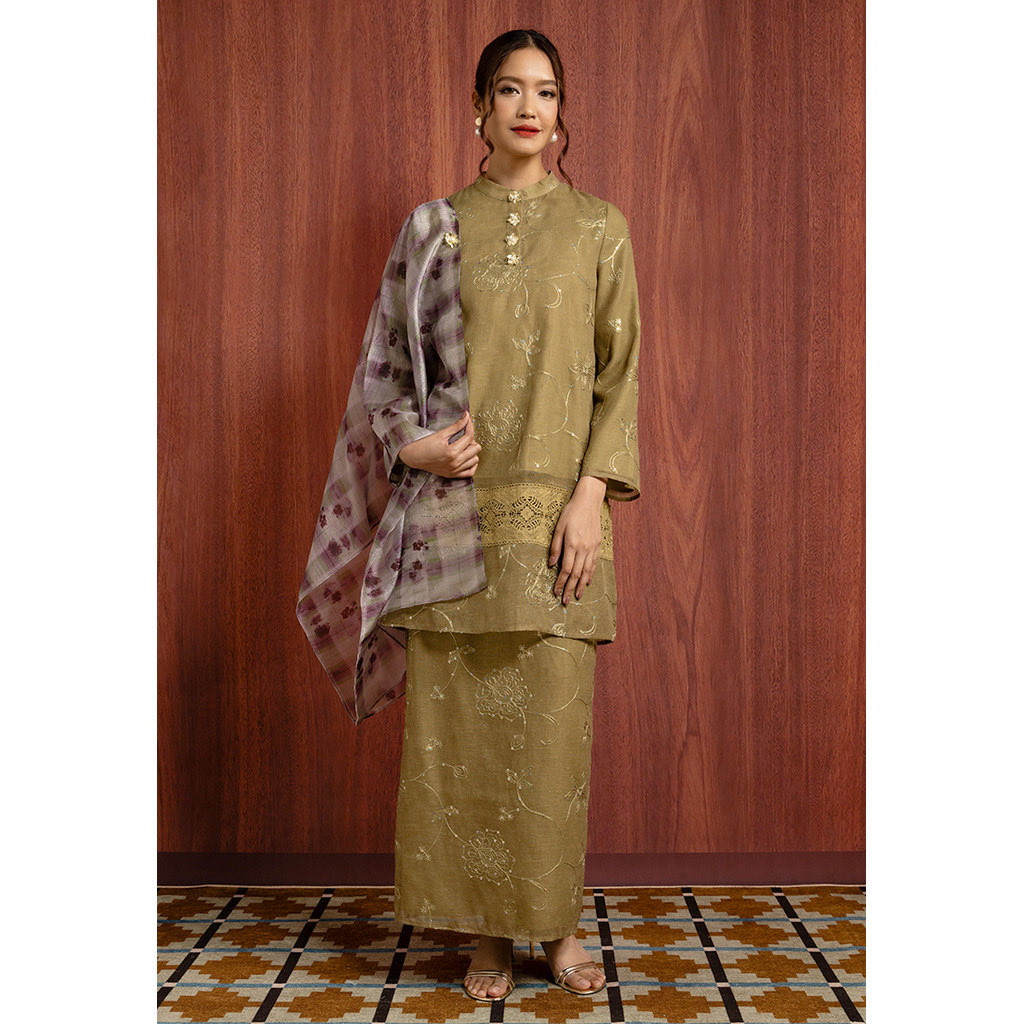 inn_aziz's tweet photo. Sesiap belom jumpa baju raya, sempat lagi nk order dekat zalora shopee ni https://t.co/esTrGLsePL