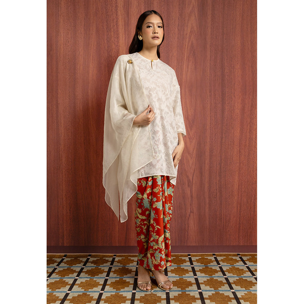 inn_aziz's tweet photo. Sesiap belom jumpa baju raya, sempat lagi nk order dekat zalora shopee ni https://t.co/esTrGLsePL