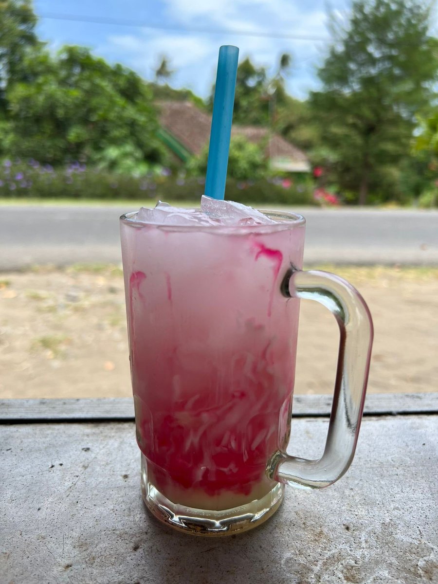 sannz_tuy's tweet photo. Godaan terberat di bulan puasa !!
Es degan   🤤     APA     mamas Jawa 😍 https://t.co/xbdZOw0Viv
