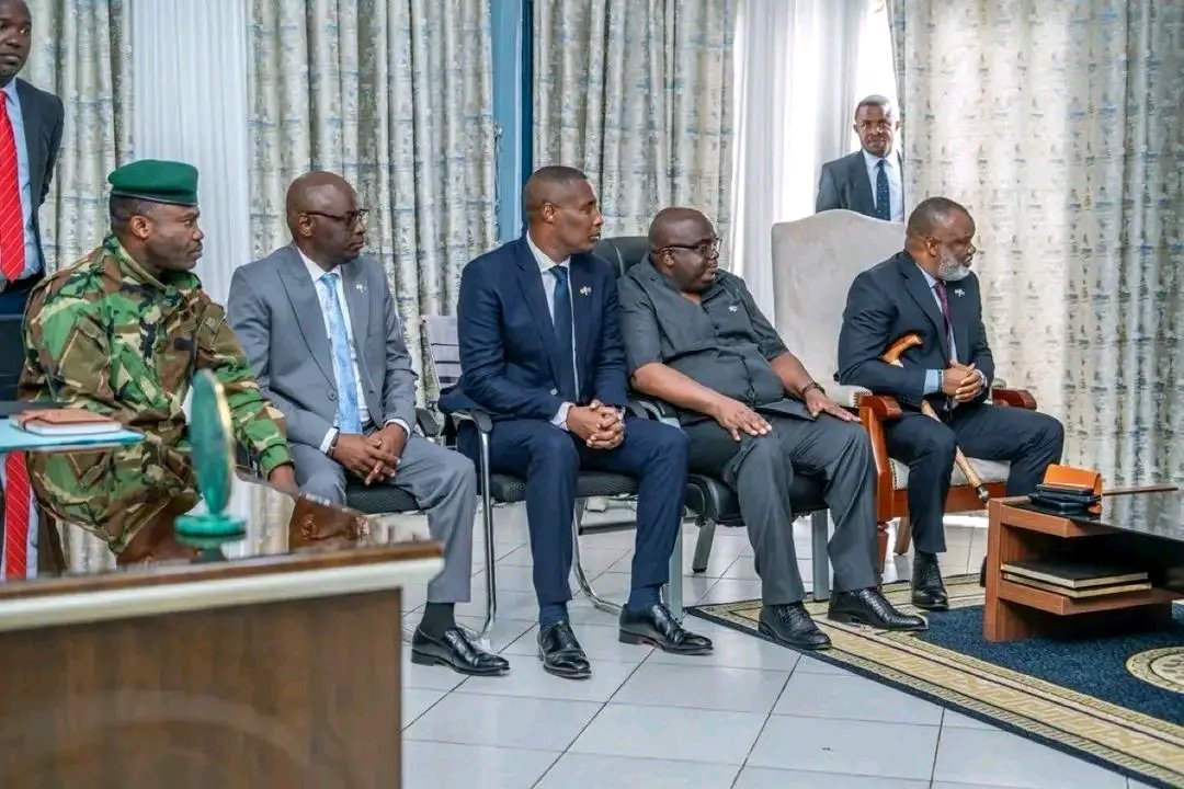 ‼️🔴‼️⛔🌐🟣🇷🇼#URGENT|LA PRESSION MONTE SUR LE #M23_AFC ET LE #RWANDA. 

➡️Sous une pression internationale de plus en plus forte, le M23 et les soldats rwandais ont décidé de libérer 5 000 soldats des FARDC qu’ils avaient en otage. Un signal clair que les sanctions et les