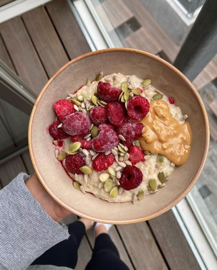 aulineboards's tweet photo. healthy breakfast bowls. https://t.co/tcuYaVd2si