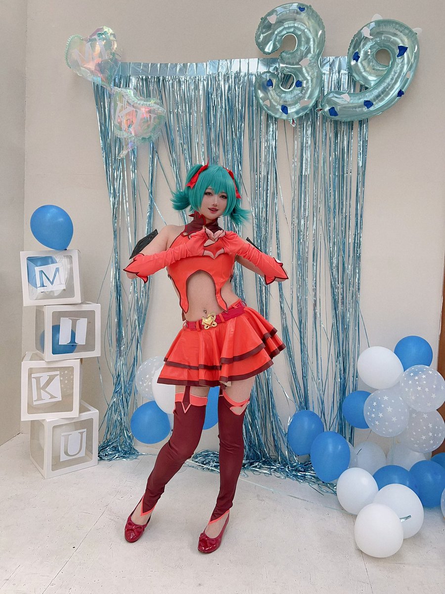 今天是咪哭日喔٩(˃̶͈̀௰˂̶͈́)و

祝大家39快樂(⁎⁍̴̛ᴗ⁍̴̛⁎)

#初音ミク  #初音ミクの日