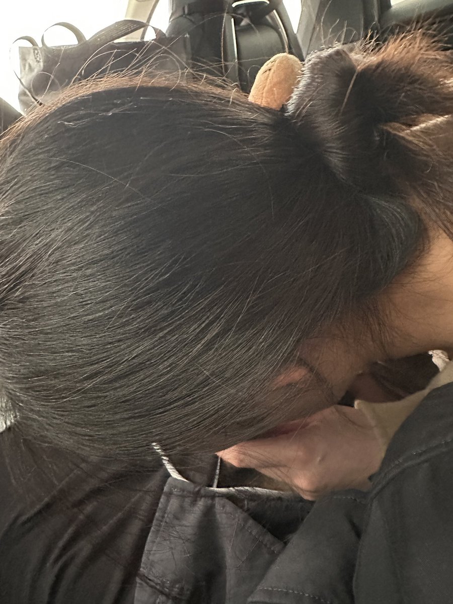 LockedHub tweet media