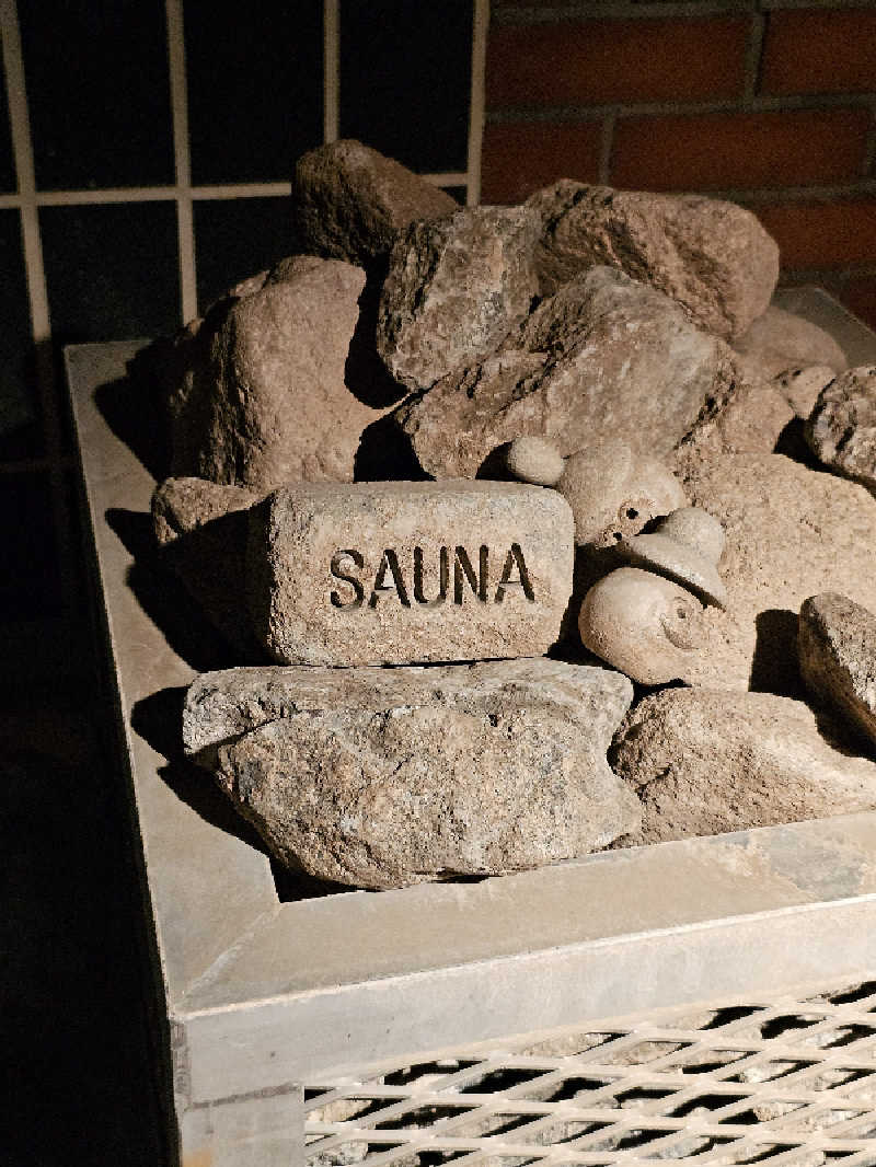 博士論文の北海道フィールドワーク: Day 35

本日、研究のために、大浴場の全体を撮影しました！男性側サウナの切り株はまだメンテナンス中ですが、女性側には壁に... (＠ 森のスパリゾート 北海道ホテル in 北海道, 帯広市) sauna-ikitai.com/saunners/54717…