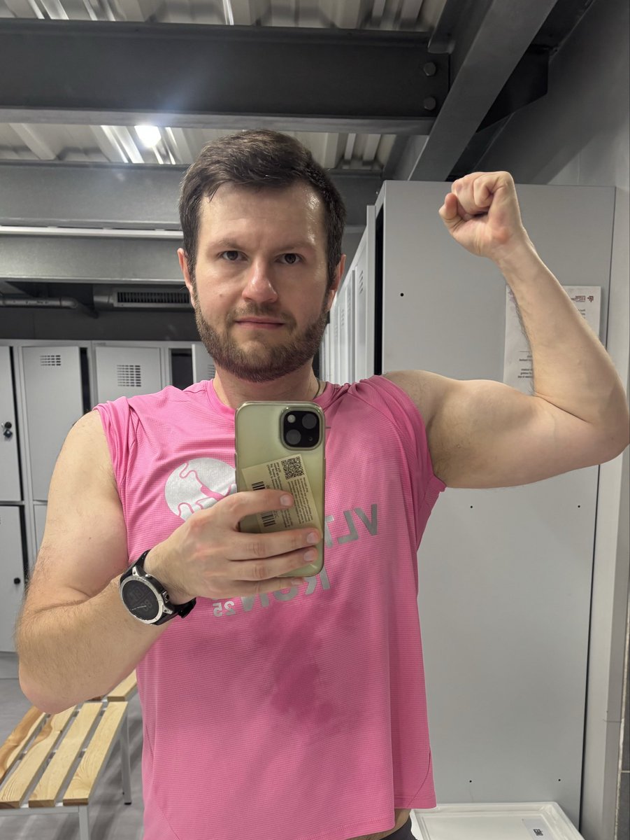 Lukrun89's tweet photo. Tomorrow workout ๐๐ผโโ๏ธ #run #gym #gay #excercise #walk #healthlylifestyle https://t.co/EJ3xmxNiJp