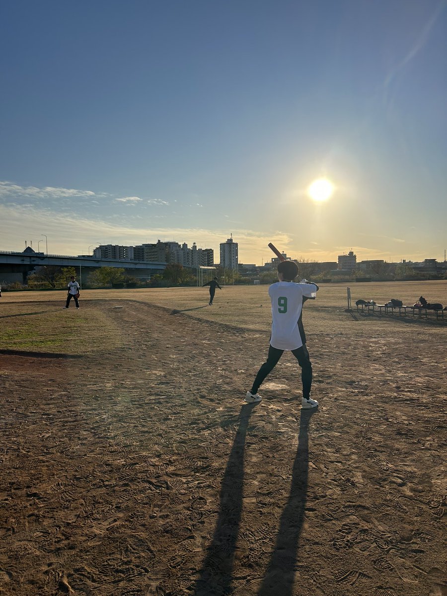 AguMunashes's tweet photo. ムナッシュズソフトボール愛好会

こんにちは！青山学院大学唯一のソフトボールサークルです
毎週水曜日13:30より二子玉川グラウンドで活動中！
ソフトボール未経験者も経験者も大歓迎！楽しくソフトボールできます！

インスタはこちら！
#春から青学
#ムナッシュズソフトボール愛好会
#青学サークル https://t.co/YofLyZlg3j