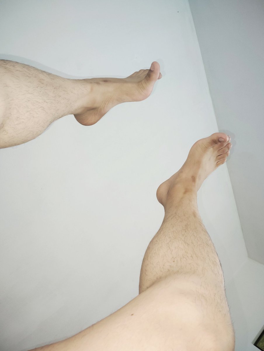 Chulitopito26's tweet photo. Puedo leer tu imaginación, de lo que estás pensando 😉🔥🦶🏻 👣 https://t.co/RG41CdX5vg