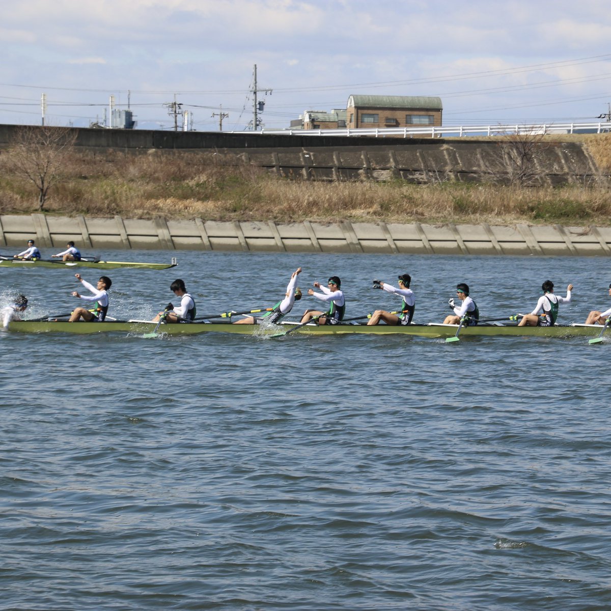 meidairowing's tweet photo. たくさんの応援ありがとうございました！
これから新歓、名阪戦と続いていきますが部員一同精進して参りますので引き続きご支援ご声援のほどどうぞよろしくお願いいたします🔥 https://t.co/jtROEKchYN