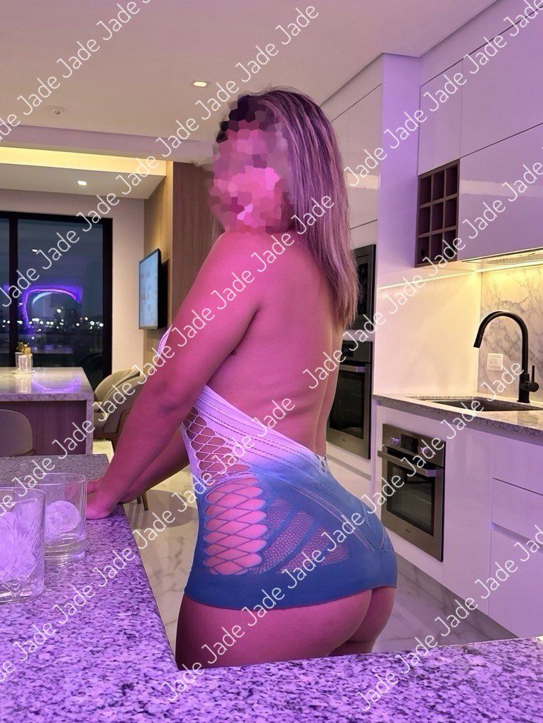 j_hotwifever tweet media