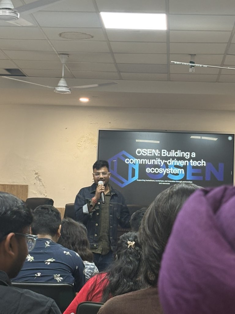 Ayush Chugh tweet media