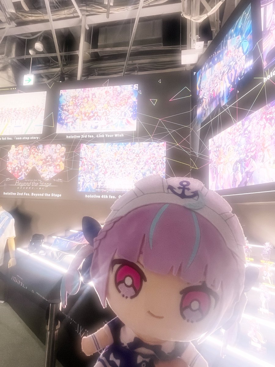 akutan_sea's tweet photo. @shirakamifubuki あくたん連れて今年もexpo参戦しました！✨️

いつでも一緒😖

2日目はあくたんのコスプレであくたん沢山広めて来たよ😿 https://t.co/7pIkXbY97P