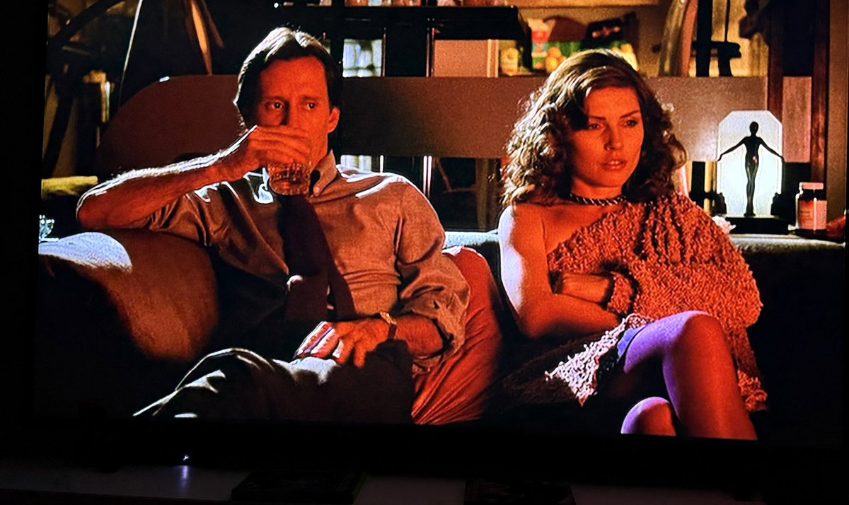 instantlydated's tweet photo. Videodrome and chill.

#davidcronenberg @DavidCronenberg #videodrome #civictv #canadianfilm #torontofilm https://t.co/lbuybMvGkt