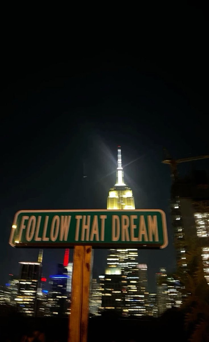 Iamveektoria.base.eth 🙂‍↔️🌳 ✠ tweet media