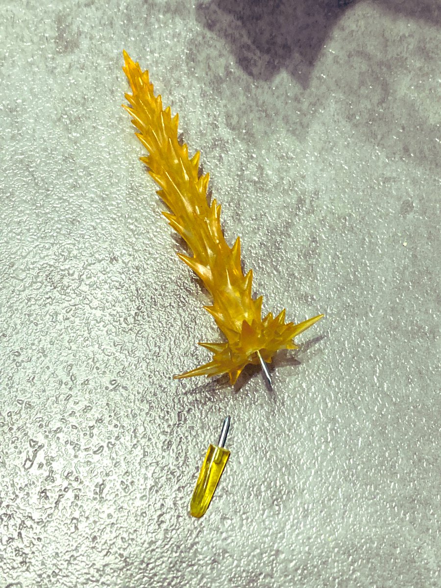 shagariko1010's tweet photo. ちなみに桑原は霊剣と拳に穴を開けて、着脱可能にしてあります🗡️ https://t.co/BxRKdlju6g