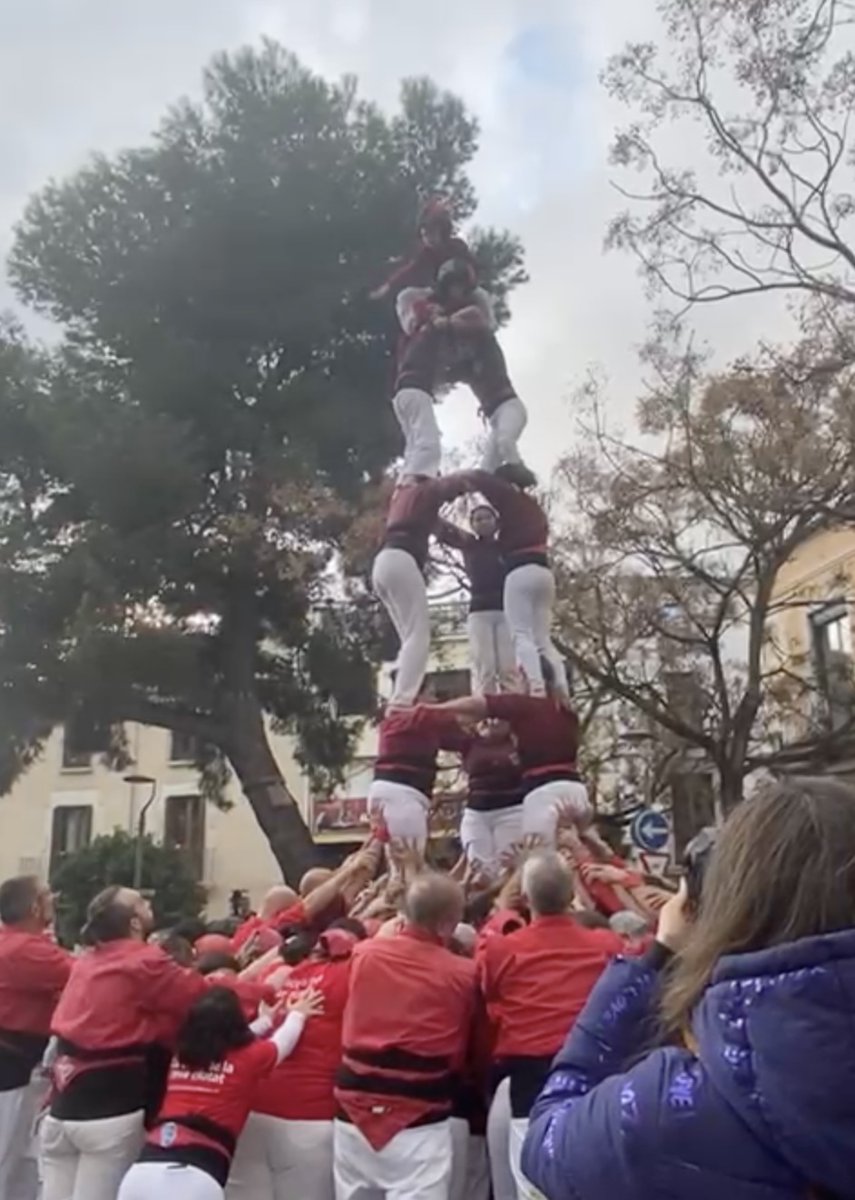 Revista Castells tweet media