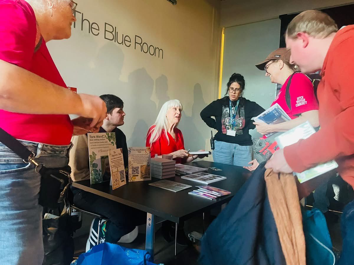 TaraWardBooks's tweet image. There is such #Diversity among #DrWho fans; I love them for that. It always feels #Inclusive to me &amp;amp; hope it is felt by everyone. They are high octane days. As a #Neurotypical, I have to unwind after, so I hope others do too. #SelfCare is so important as well as #Mindfulness ☺️