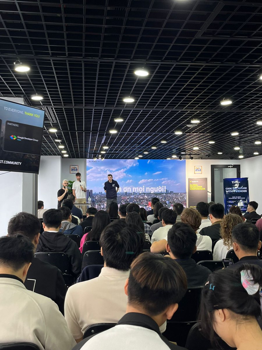 Robin Chalas tweet media