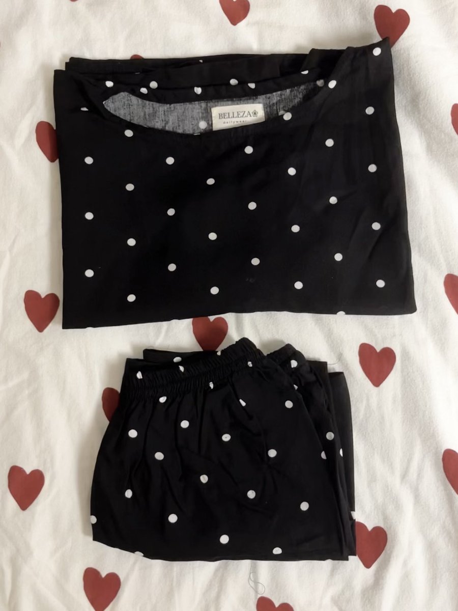 alksmw's tweet photo. nemu baju tidur motif polkadot gini bisa dijadiin inner cakep juga 🙂‍↔️☝🏻mana bahannya adem comfy bgt lagi https://t.co/FigZvMCq9b