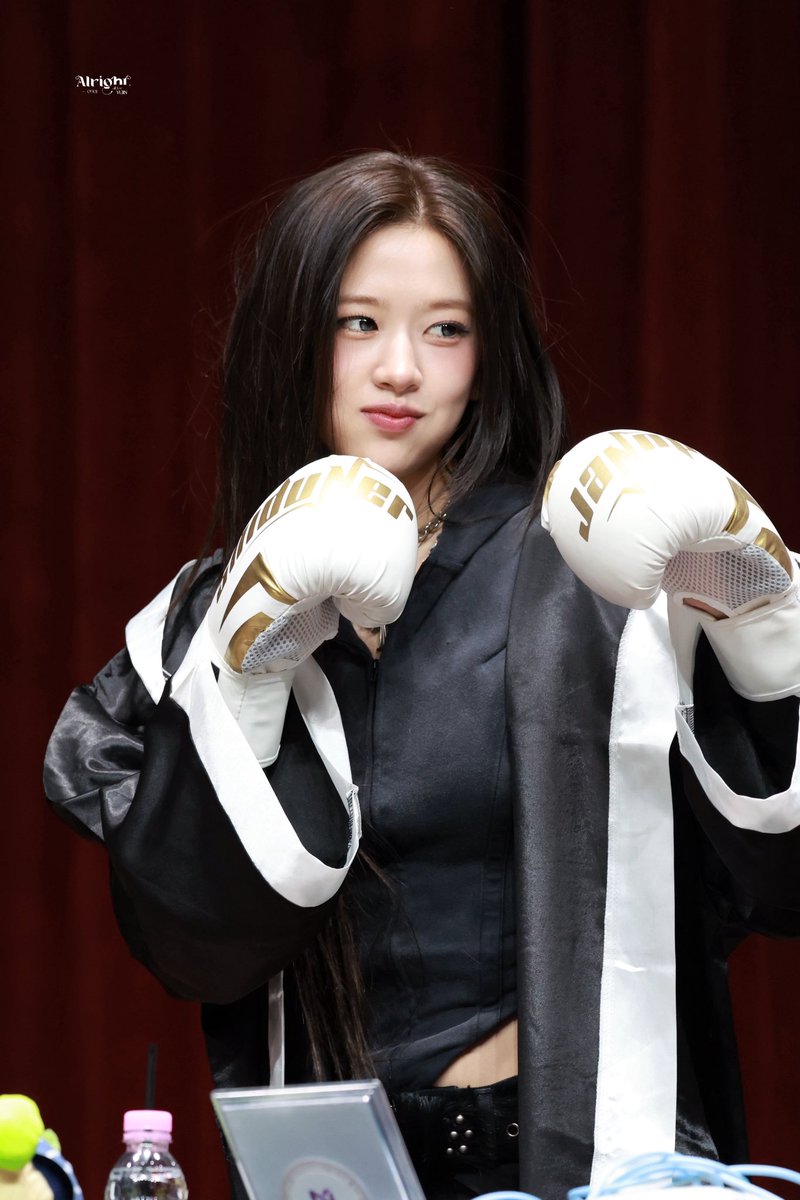 alright_901 tweet media