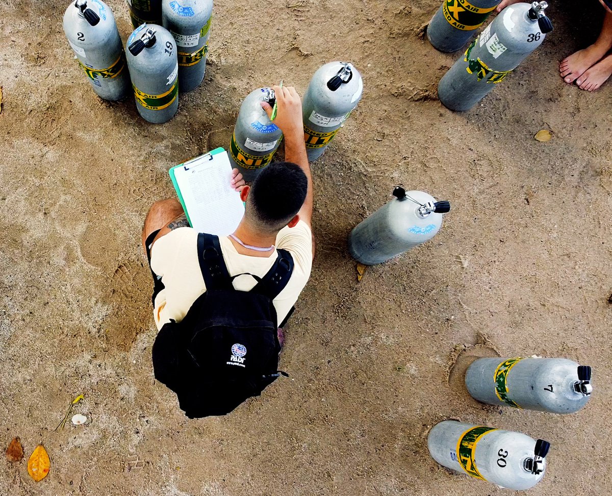 GoProIDCKohTao's tweet image. The PADI Enriched Air Nitrox Instructor specialty course will show you how to teach your students to use Enriched Air Nitrox for no stop recreational diving with an enriched air compatible dive computer. idckohtao.com/nitrox-instruc… #Nitrox #Instructor #Speciality #KohTao