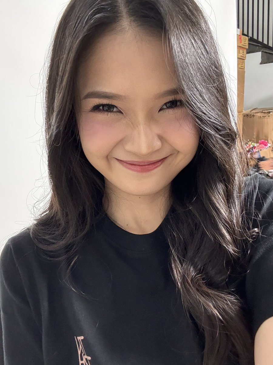 Indah Cahya tweet media