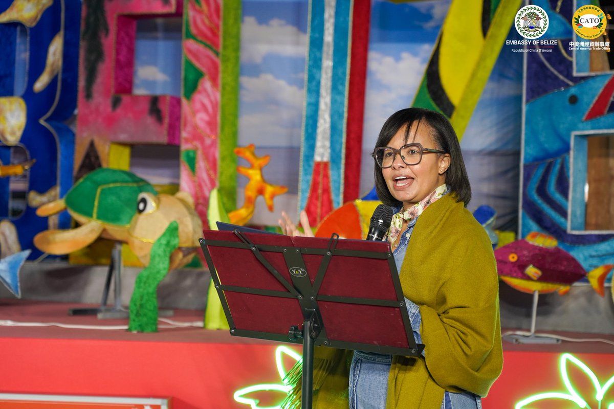 SiteTaiwanInfo's tweet image. 🇹🇼🇧🇿 Festival des lanternes de #Taiwan: José Han, dir gal du dpt des aff. latino-américaines &amp;amp; caribéennes du @MOFA_Taiwan, &amp;amp; Katherine Vanessa Meighan, ambassadrice du #Belize, ont inauguré la lanterne de ce pays allié d’Amérique centrale, le 3 mars ds le comté de Chiayi.
📸MOFA