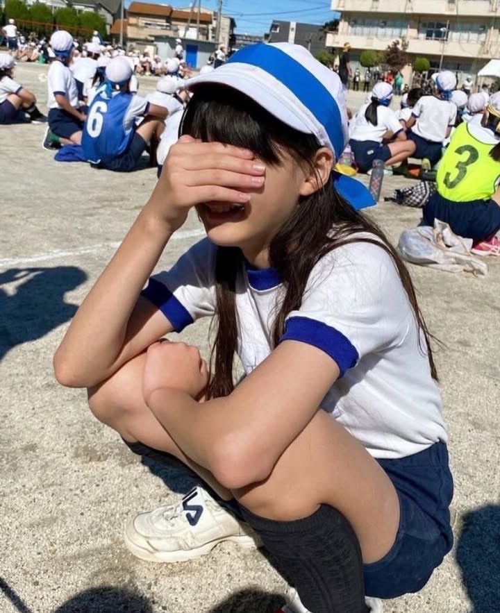 daniel_amalia's tweet photo. この頃から男泣かしてました https://t.co/uBUK9LswRG