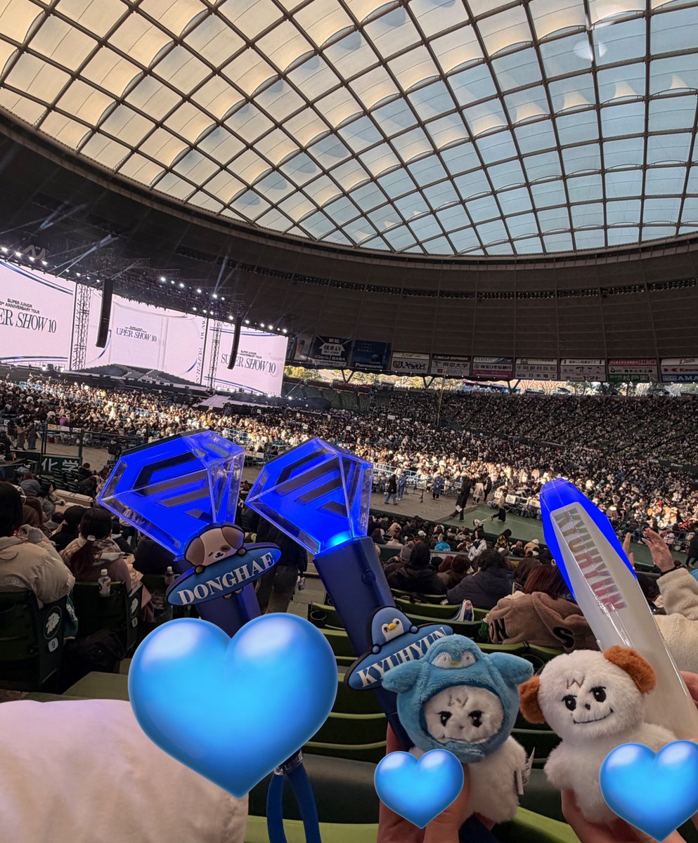 hae_k_'s tweet photo. SS10
改めてスジュの偉大さを感じた
魔の7年と言われる韓国芸能界で20年も現役で活動するグループが存在してるのだけでもすごいのに
メンバー全員がそれぞれソロで活動して
事務所も違うのにこうしてグループとして集まって活動できること
本当にイレギュラーすぎるお兄さんたち

영원하자 슈주ELF‼️ https://t.co/Z9wmFdbnl8