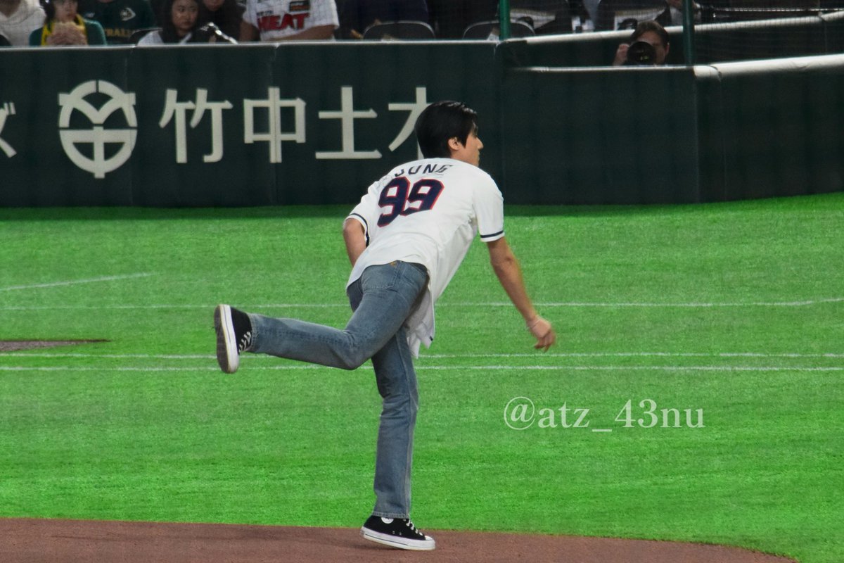 260309 시구 始球式 WBC
고생했어⚾
#WooyoungWBC1stPitchSoon
#WOOYOUNG #우영 #ウヨン
<a href="/ATEEZofficial/">ATEEZ(에이티즈)</a> <a href="/WBCBaseball/">World Baseball Classic</a>