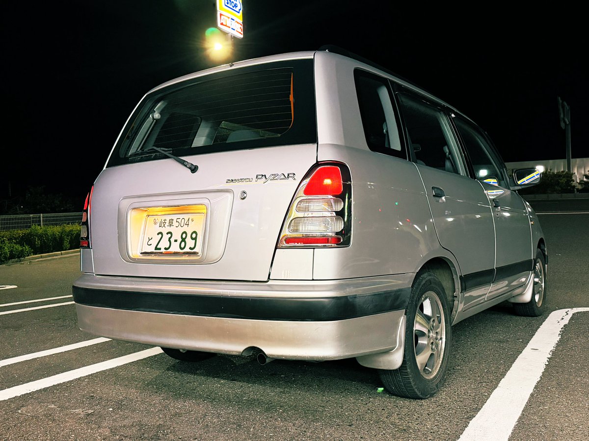 MSince2004's tweet photo. パイザー君を純正オプションのメッキテールに変更。
一気に当時感増して大成功😊 https://t.co/hWthUIX15A