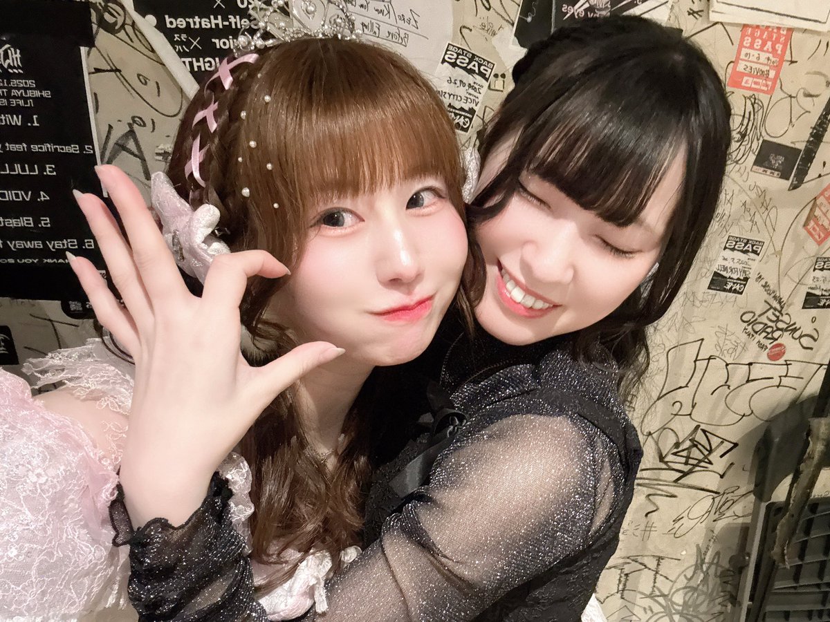 suitter36_kyun's tweet photo. 🎉ミルクボックス主催〜めるたるな生誕SP〜🎂ありがとうございました❣️

いつもと違った衣装やカバー曲に
新曲披露と盛りだくさんなライブで

お誕生日だから って久しぶりに会いに来てくれたり、沢山の人におめでとうとお祝いして頂けて嬉しかったです🎀👑

幸せな時間をありがとうございました💐 https://t.co/wlBSdixJES